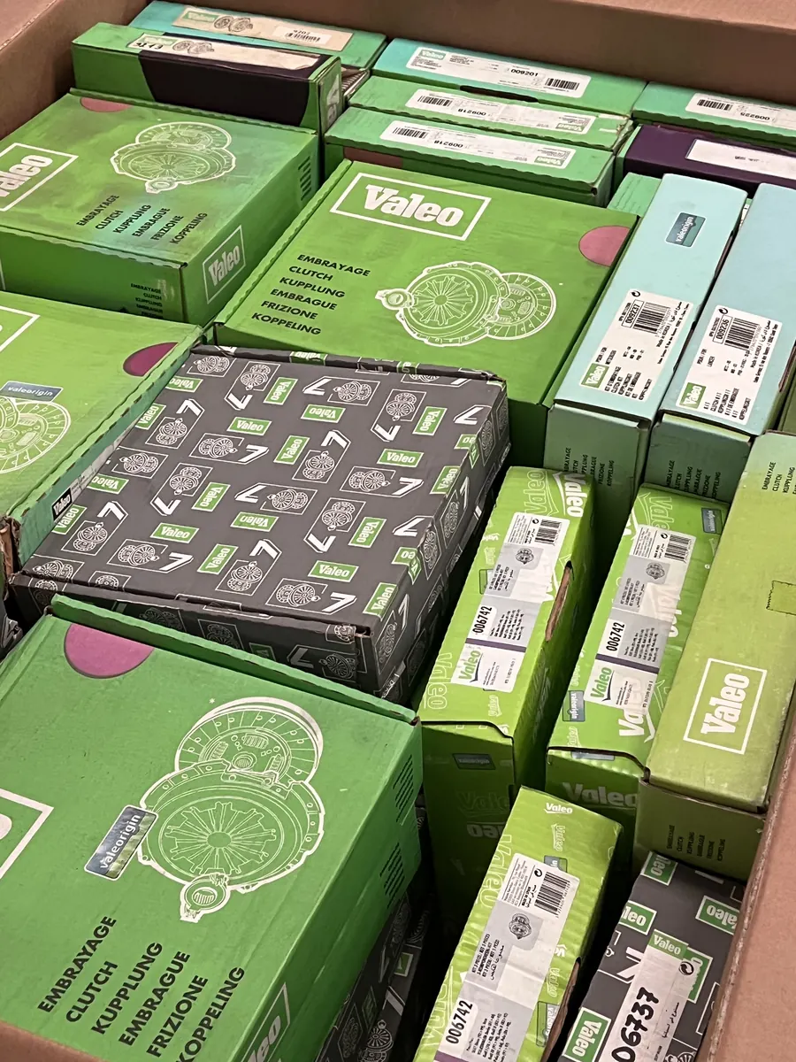Kits d'embrayage Valeo neufs en emballage d'origine